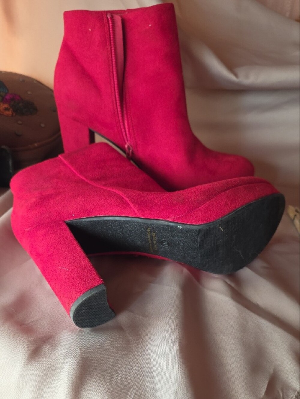 Dream Pairs Red Faux Suede Platform Ankle Boots - Picture 2 of 10